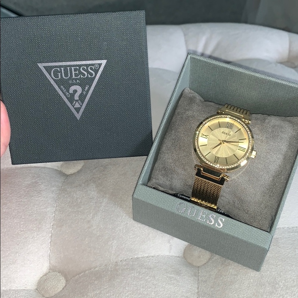 Guess watch!